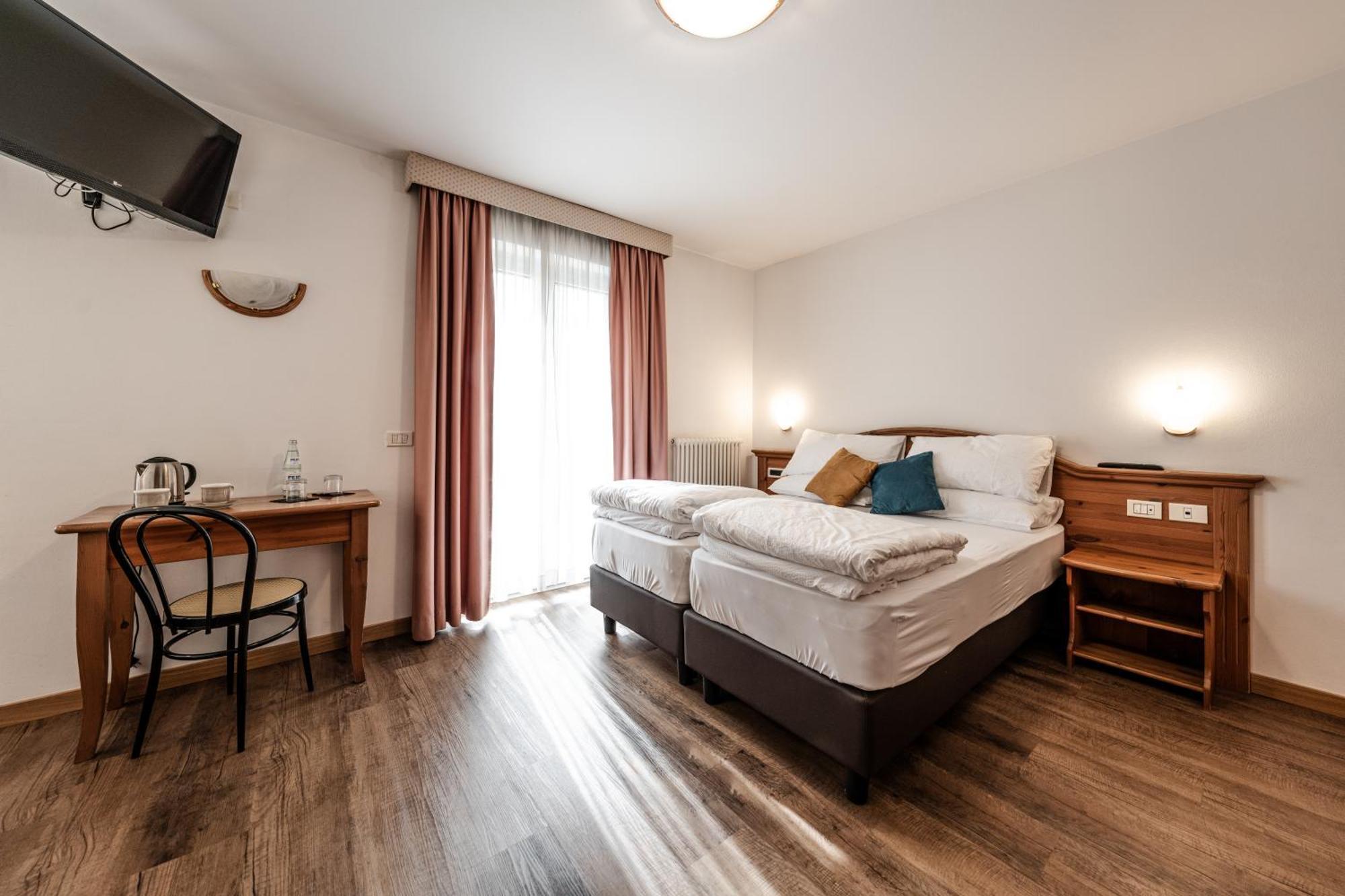 Hotel La Noria Commezzadura Extérieur photo
