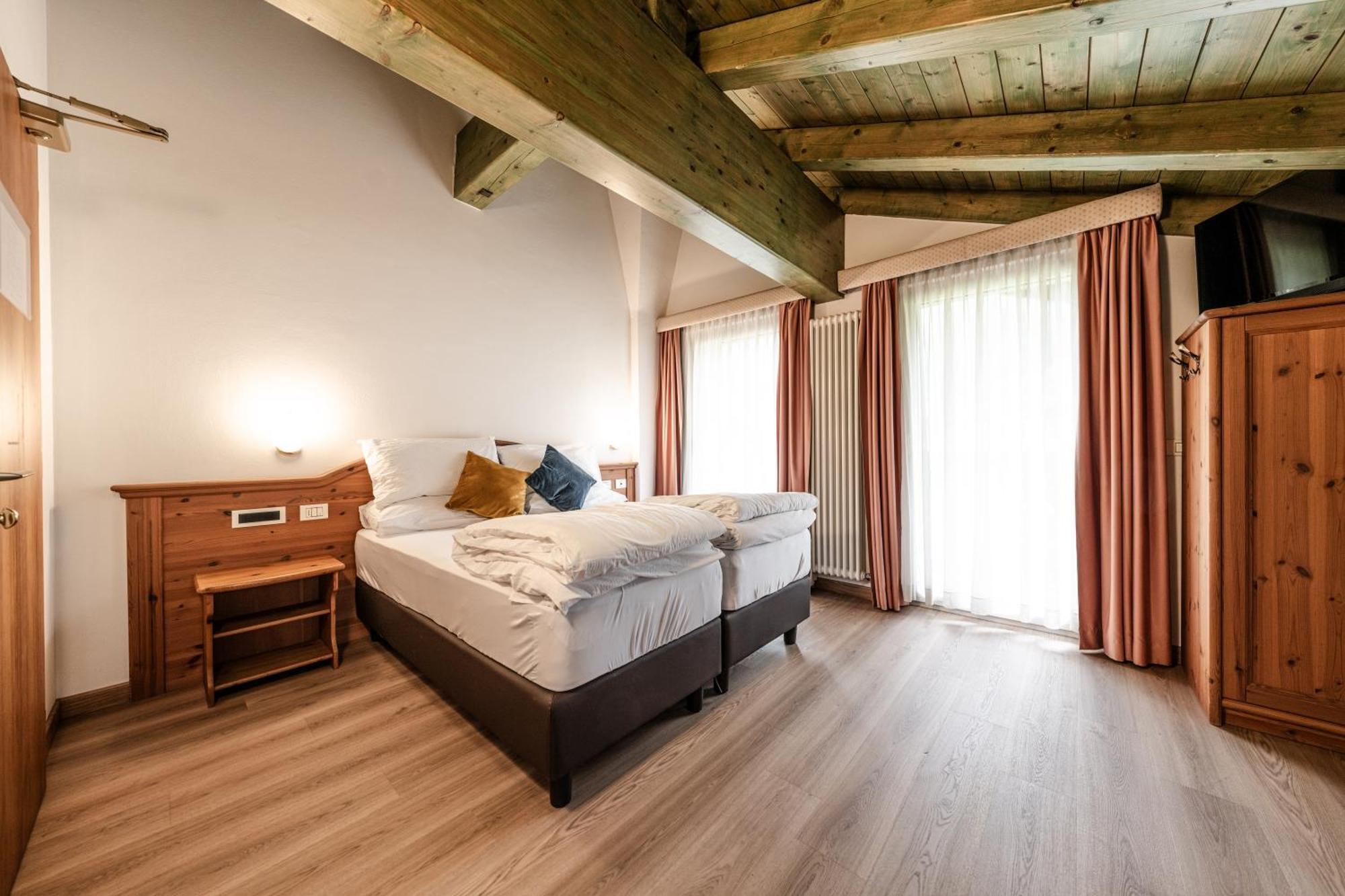 Hotel La Noria Commezzadura Extérieur photo