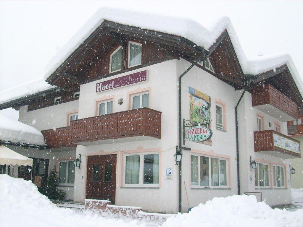 Hotel La Noria Commezzadura Extérieur photo