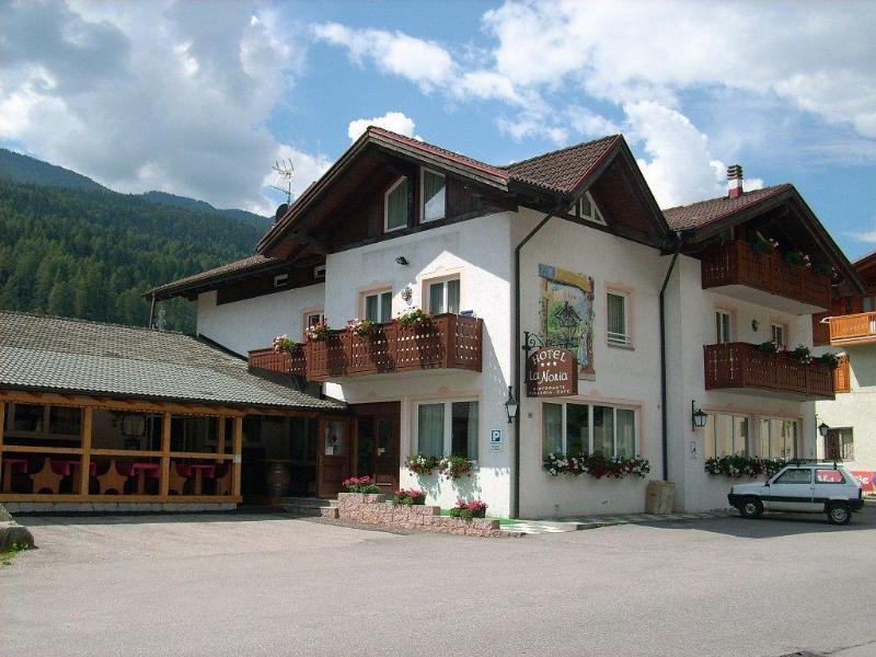 Hotel La Noria Commezzadura Extérieur photo